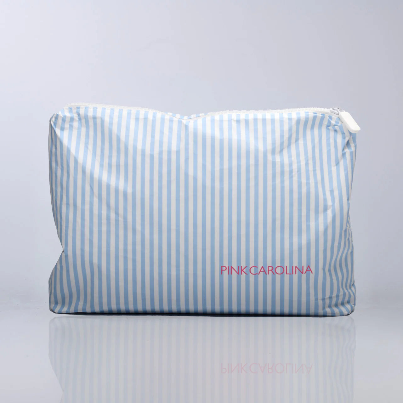 Pink Carolina - Water Resistant Travel Bag - Medium - Seersucker Blue Stripes