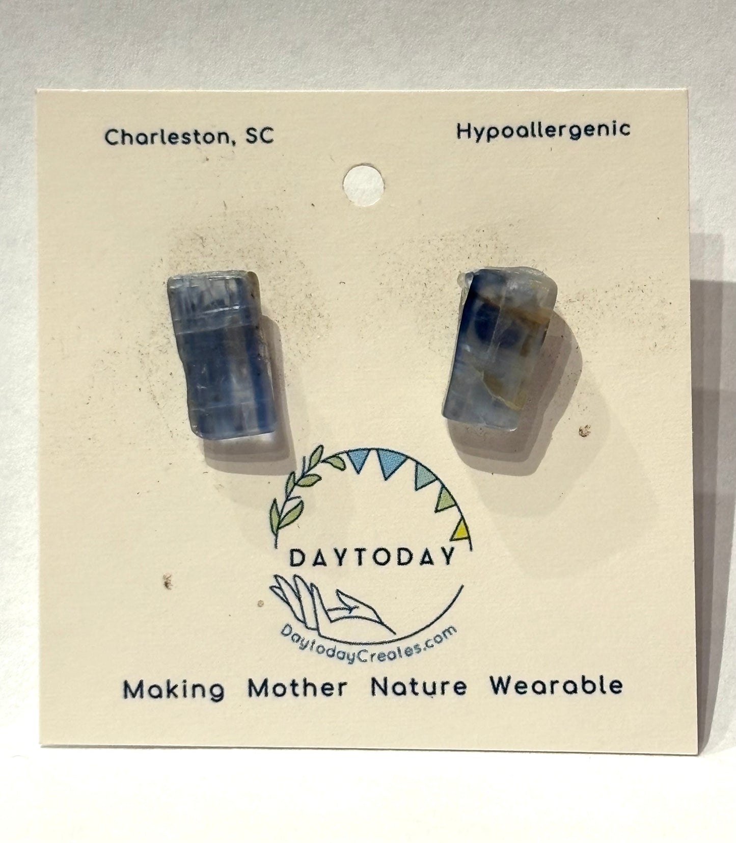 DAYTODAY #49 Wearable Mother Nature Earrings/Jewelry