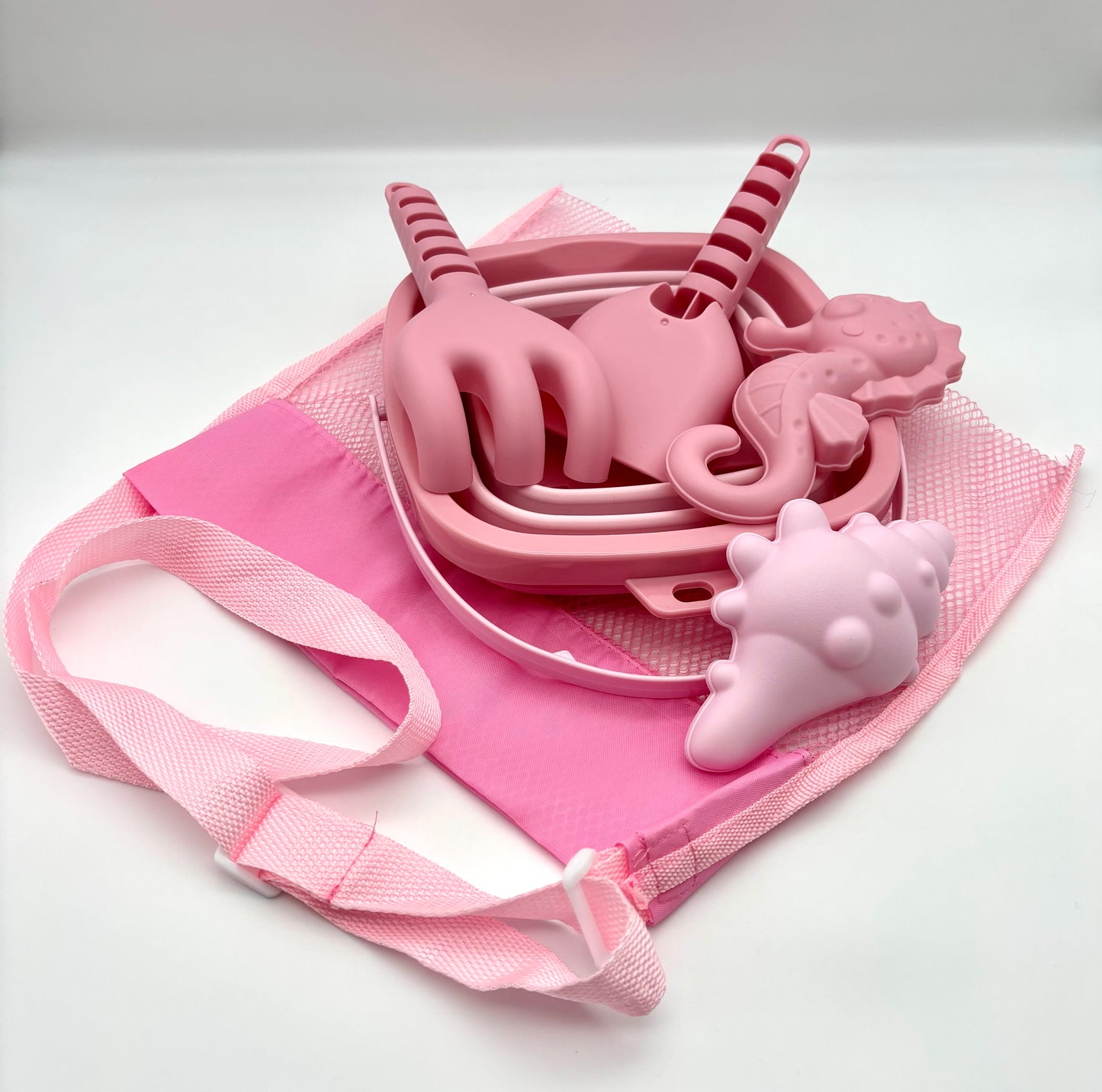 Kids Beach Sand Bucket 6 Piece Set in Pink